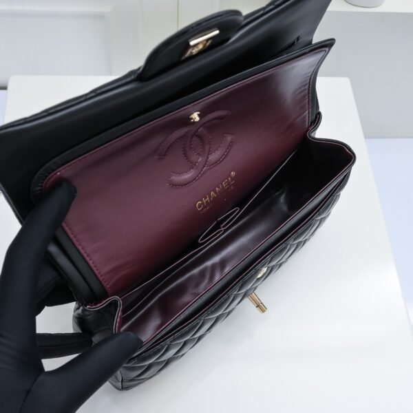 Chanel classic bag 25.5x16x6.5cm Sheepskin material
