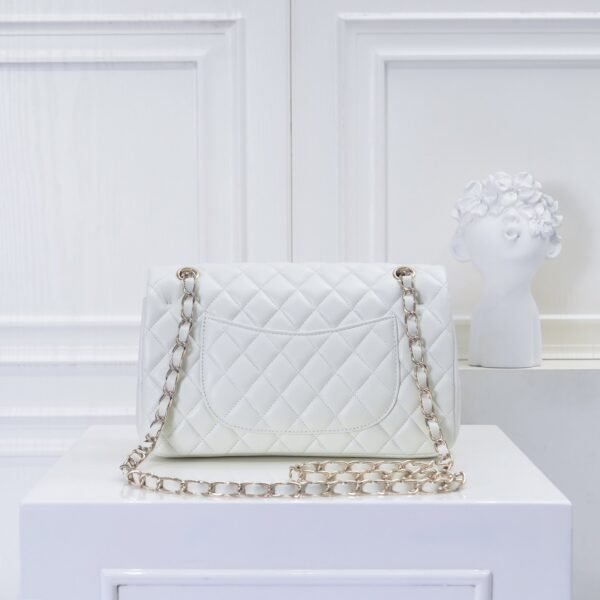 Chanel classic bag 25.5x16x6.5cm Sheepskin material