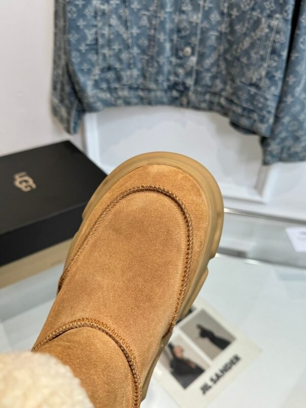 Bo ken UGG snow boots High silk shiny cowhide, double button decoration