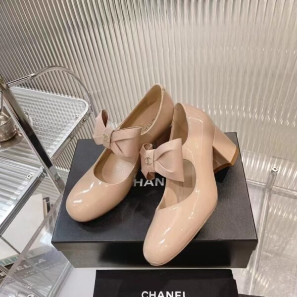 Chanel’s new early spring bow Mary Jane shoes Calf patent leather material