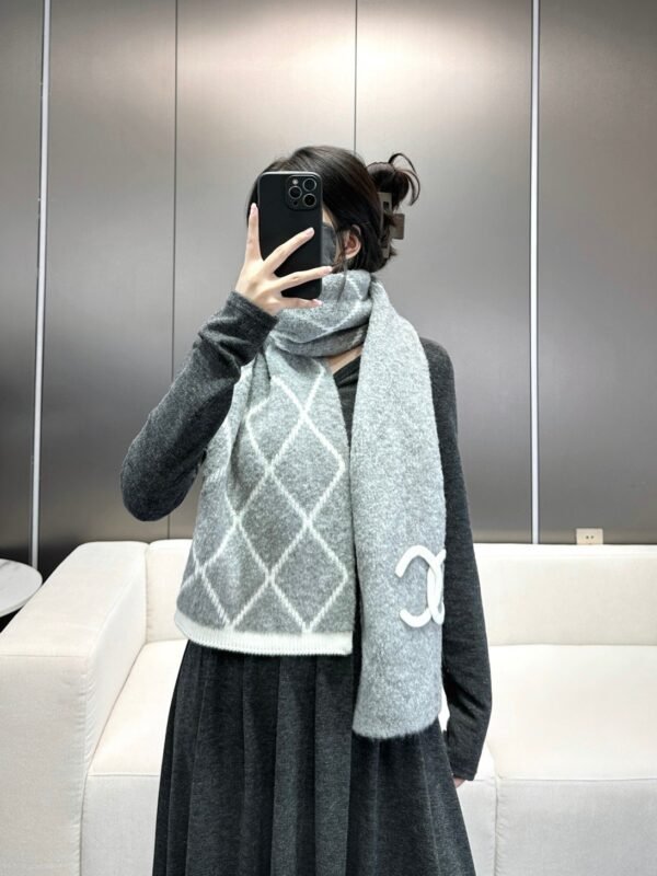 Chanel scarf 30x190cm