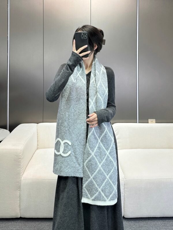 Chanel scarf 30x190cm