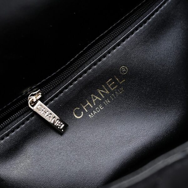 Chanel new series bag 17x10cm