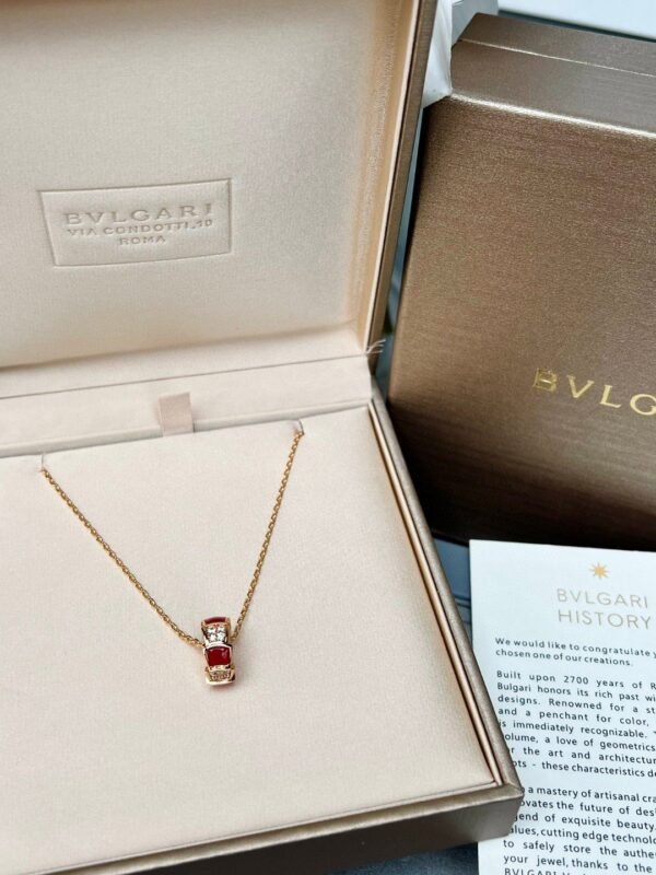 Bulgari diamond snake bone mother-of-pearl necklace Premium