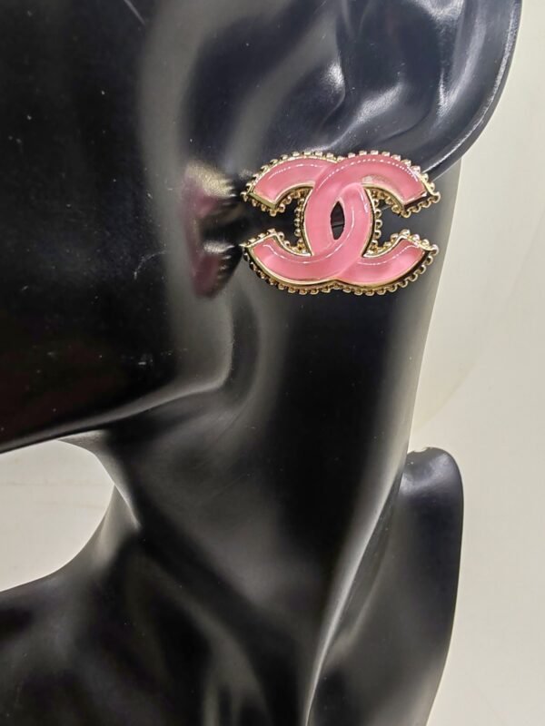 Chanel new pink earrings high-end version