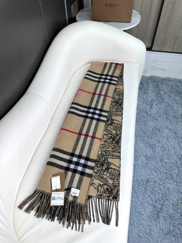 Burberry Premium Scarf 210cmx50cm