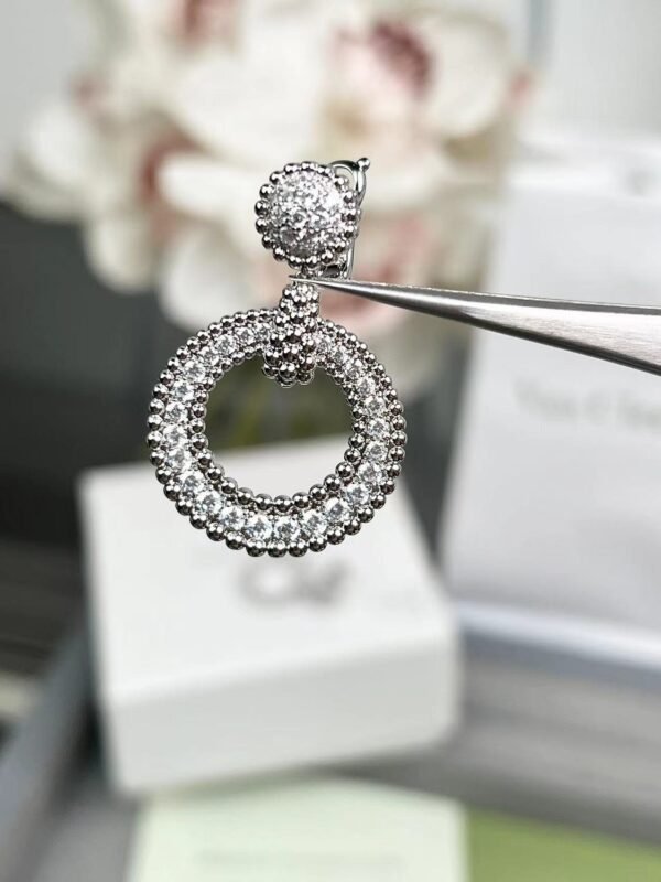 Van Cleef & Arpels new earrings inlaid with full diamonds, high-end version 1:1