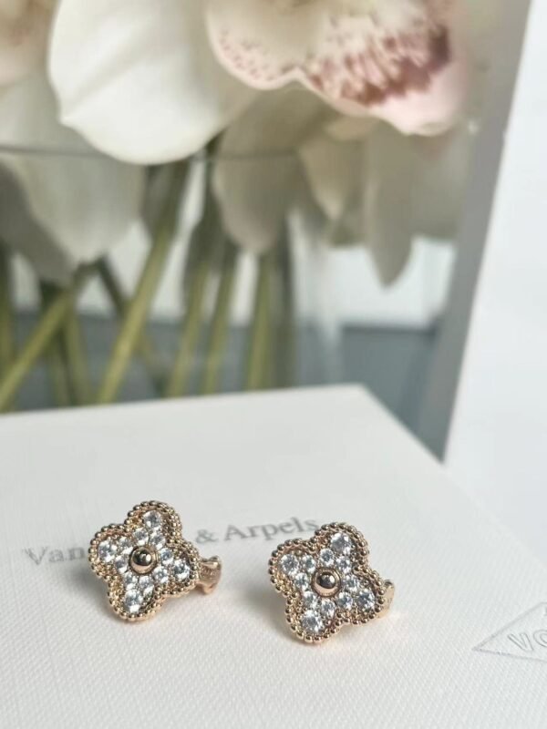 Van Cleef & Arpels four-leaf clover full diamond earrings Premium