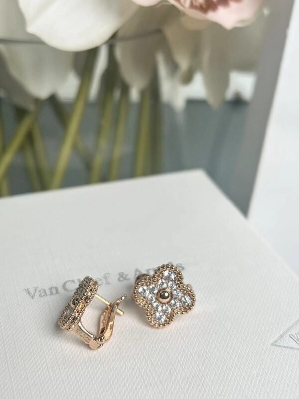 Van Cleef & Arpels four-leaf clover full diamond earrings Premium