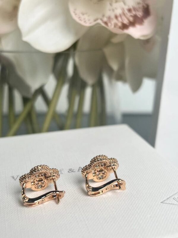 Van Cleef & Arpels four-leaf clover full diamond earrings Premium