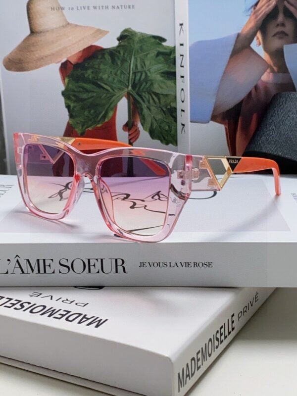 PRADA European and American high-end women’s square frame sunglasses