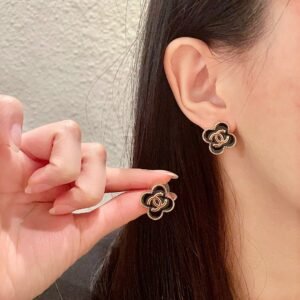 a1734936693846_6035.jpg Chanel vintage earrings