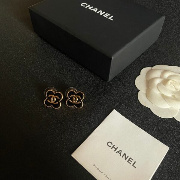 Chanel vintage earrings