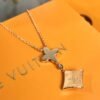Louis Vuitton Four Leaf Clover Pointed Double Flower Tassel Flower Necklace
