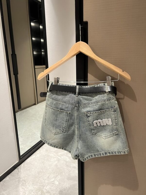 miumiu shorts with belt