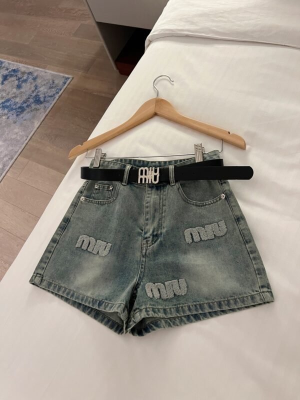 miumiu shorts with belt