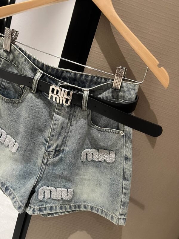 miumiu shorts with belt