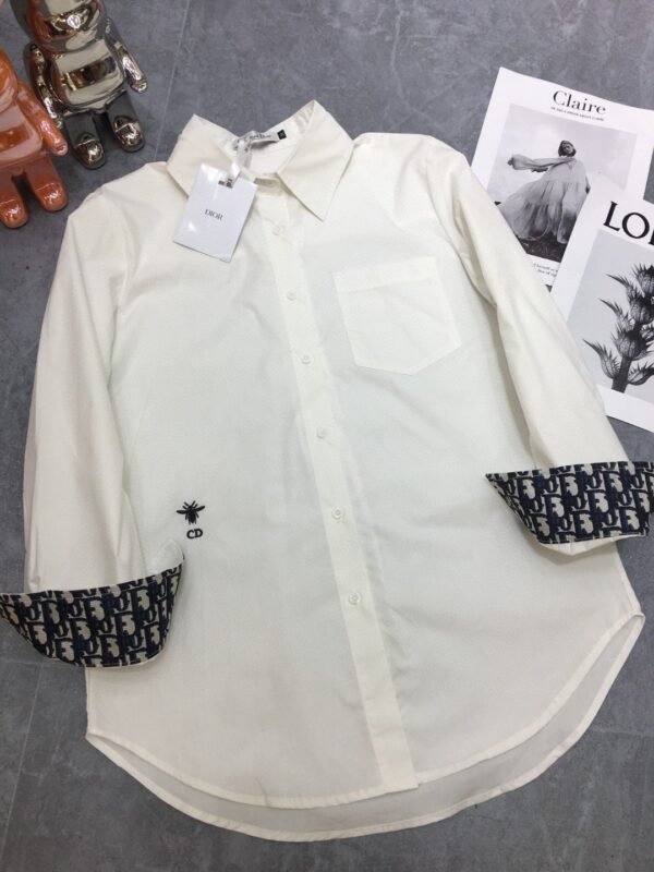 DIOR’s new women’s shirt CD embroidered with little bee logo