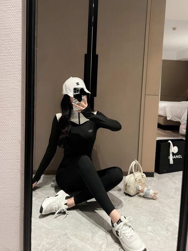 alo Yoga Suit Top Pants