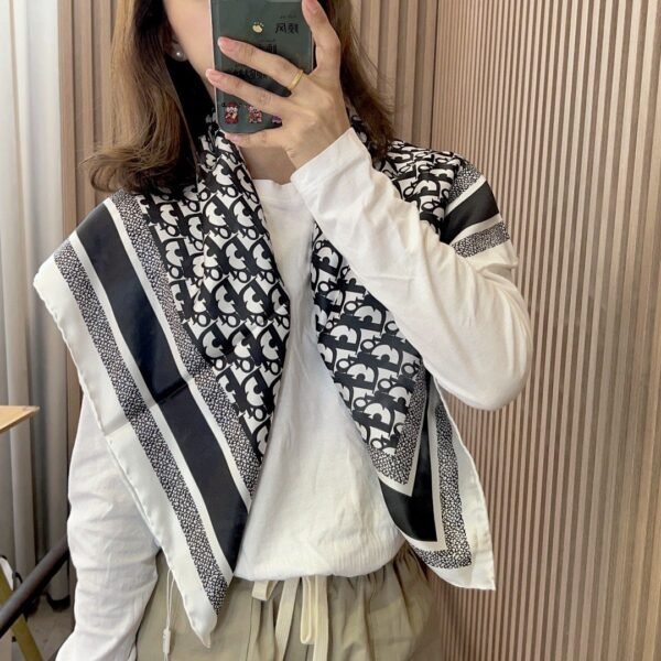 DIOR New summer scarf 90x90cm