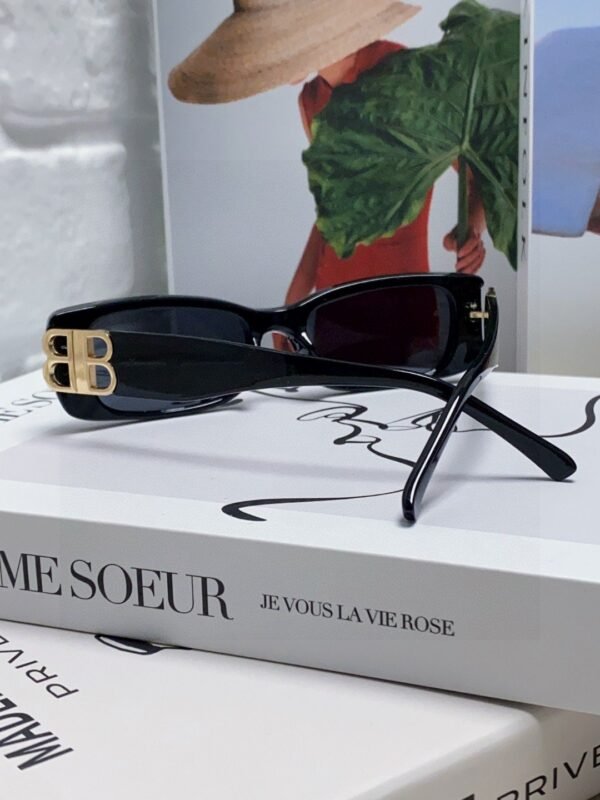Balenciaga sunglasses retro flat frame leaf shape high-end version