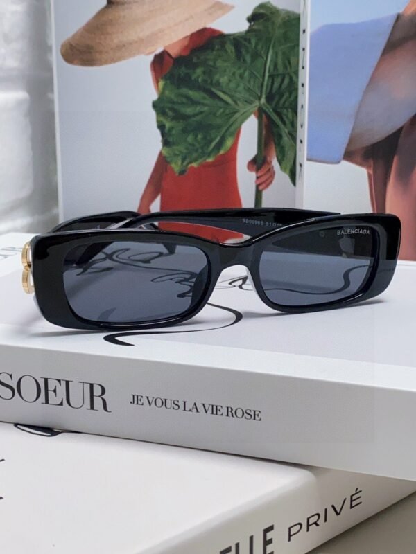 Balenciaga sunglasses retro flat frame leaf shape high-end version