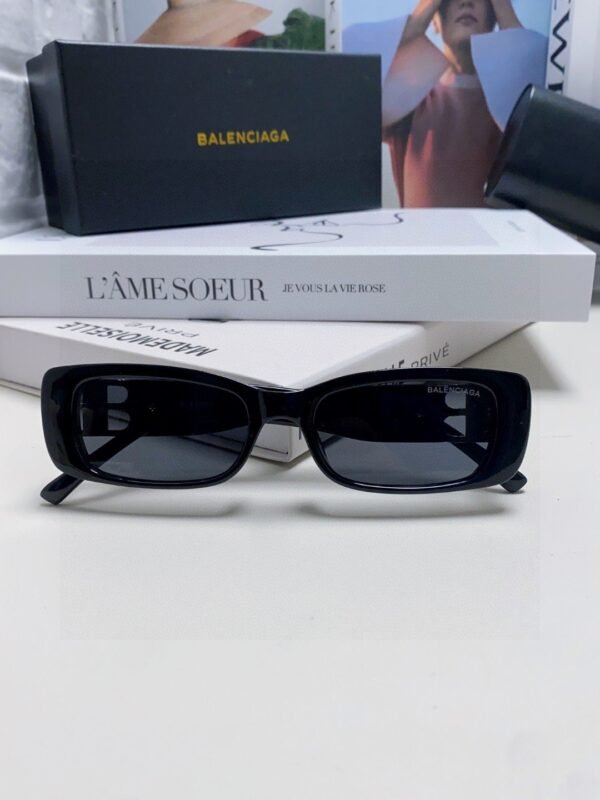Balenciaga sunglasses retro flat frame leaf shape high-end version