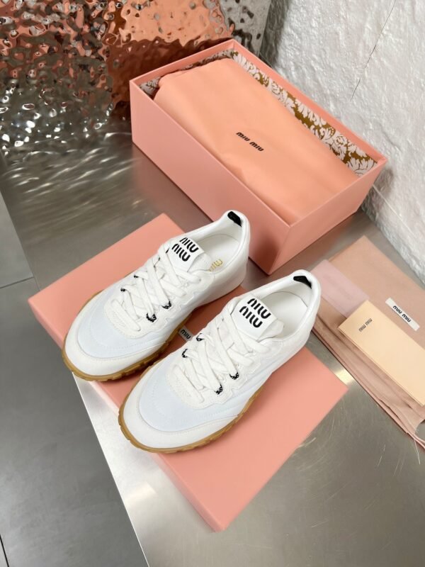 miumiu new anti-slip retro casual shoes high-end version