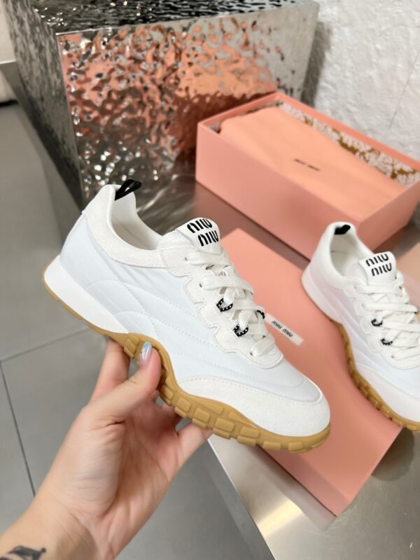 miumiu new anti-slip retro casual shoes high-end version