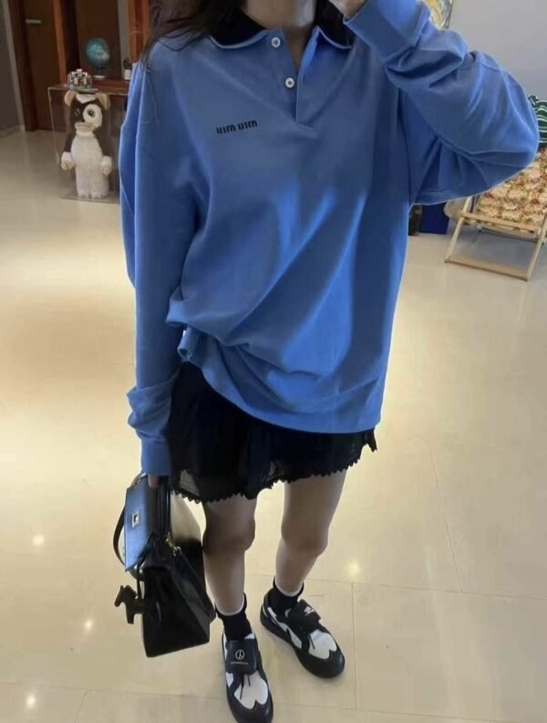 miumiu  New blue long-sleeved polo shirt with embroidered letters  Loose fit