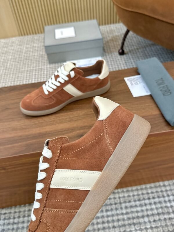 Tom Ford casual shoes classic contrast color stitching advanced version
