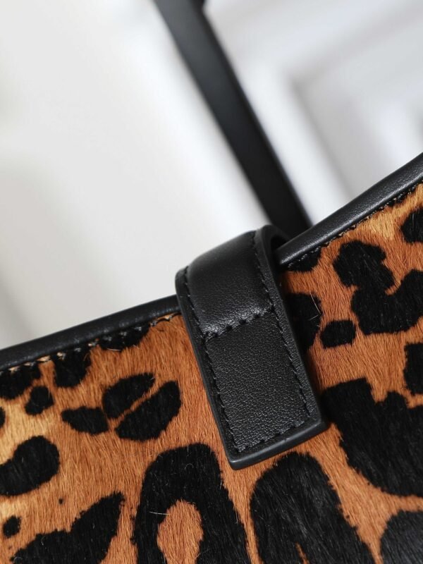 YSL new shopping bag hobo bag leopard print style advanced version size: 50×28×18cm