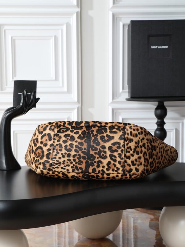 YSL new shopping bag hobo bag leopard print style advanced version size: 50×28×18cm