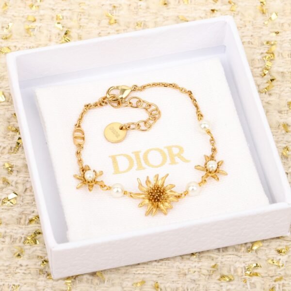 DIOR flower bracelet