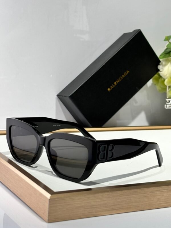 Balenciaga sunglasses premium size: 56-17-130