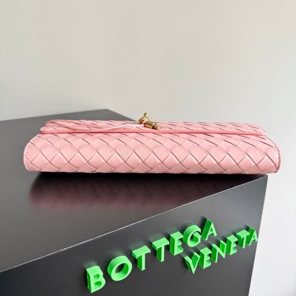 Bottega Veneta Andiamo Evening Clutch Premium Edition Pink 31*13*3cm