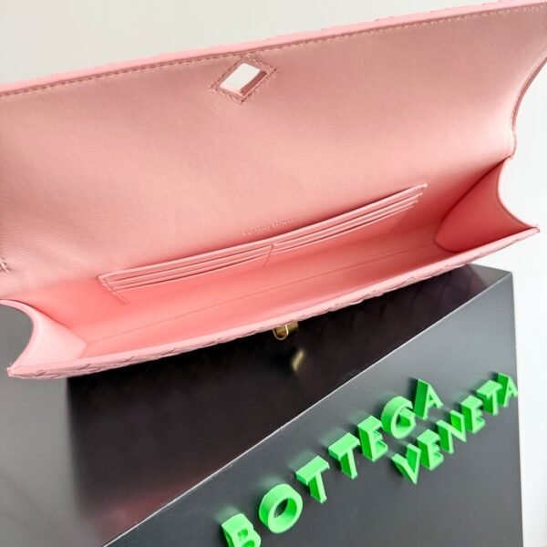 Bottega Veneta Andiamo Evening Clutch Premium Edition Pink 31*13*3cm