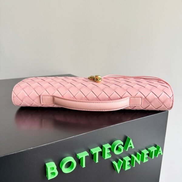 Bottega Veneta Andiamo Evening Clutch Premium Edition Pink 31*13*3cm