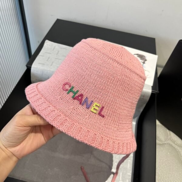 Chanel knitted bucket hat head circumference 57cm