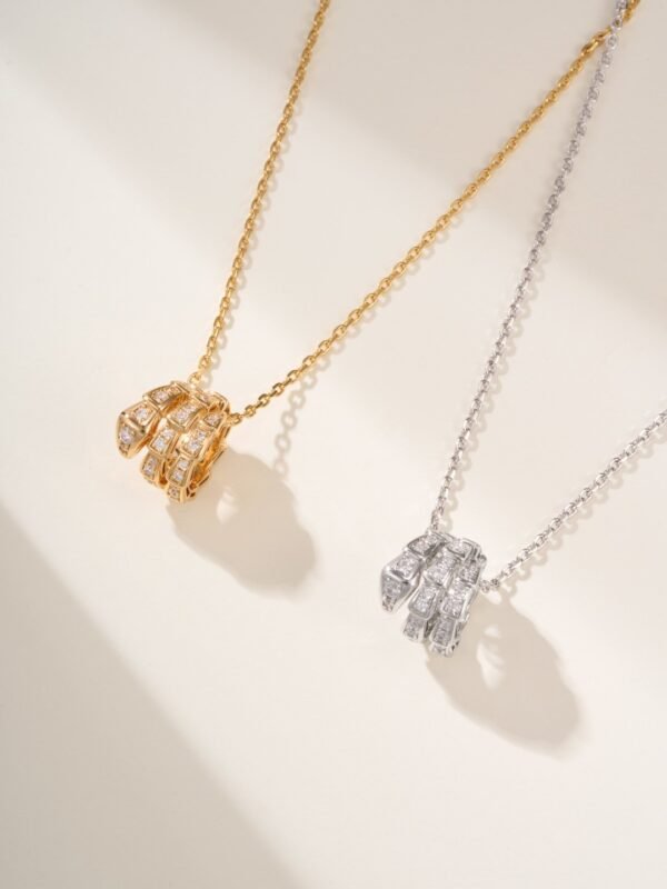 Bulgari snake bone necklace full of diamonds V gold material high quality necklace
