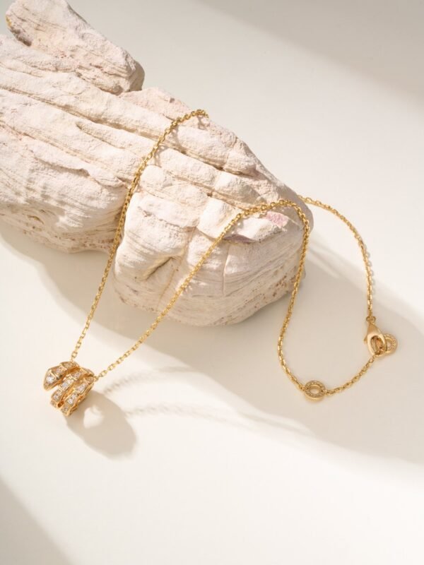 Bulgari snake bone necklace full of diamonds V gold material high quality necklace