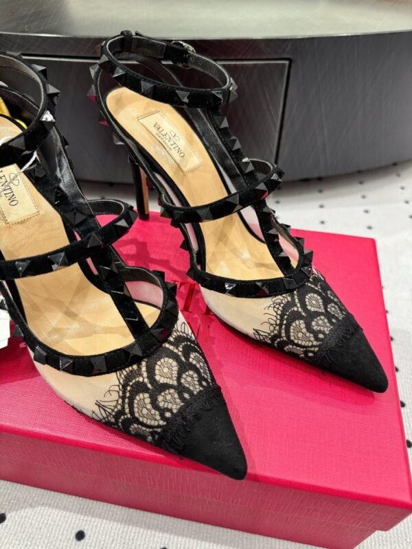cmp_i1750069619777_5999_0_3.jpg Valentino lace high heels 9.5cm high