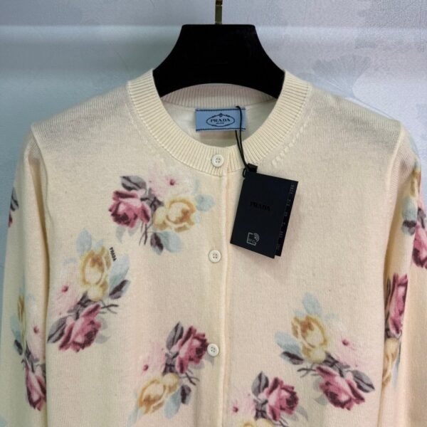 2025 Early Autumn Latest Series Round Neck Floral Knitted Cardigan High Quality Clothing