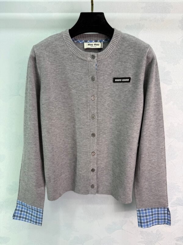 Miu Miu2025 new woven plaid contrast color round neck cardigan sweater jacket High-quality clothing