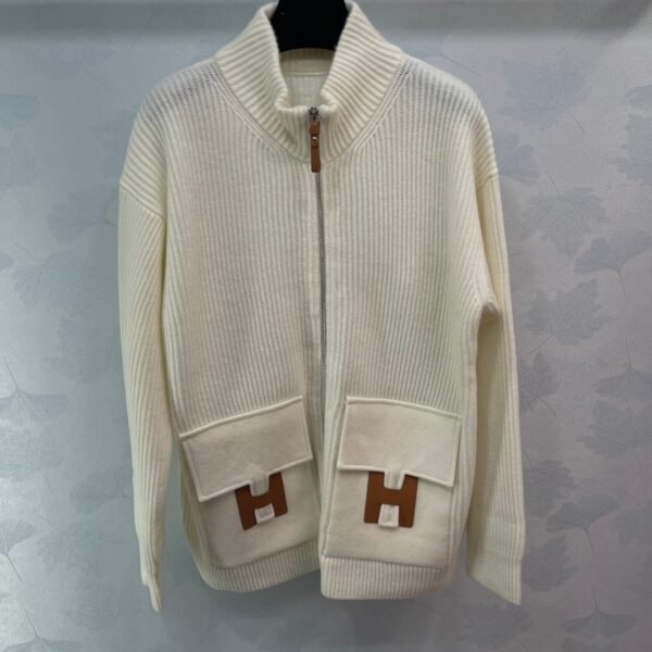 Hermès autumn and winter new mid-length cashmere knitted zipper jacket H-button patchwork leather pocket design high-quality clothing