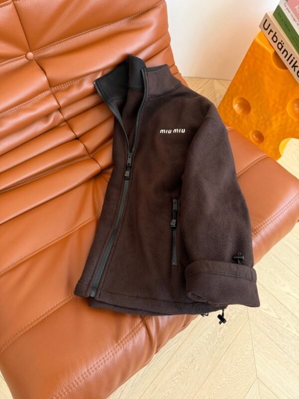 MIUMIU autumn and winter polar fleece jacket chocolate color high quality jacket winter essential