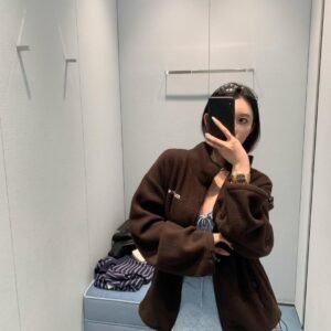 MIUMIU autumn and winter polar fleece jacket chocolate color high quality jacket winter essential