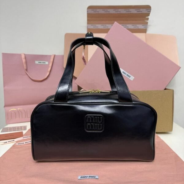 MIUMIU new underarm bowling bag made of soft calfskin material, high-end version, size: 28x15x13cm