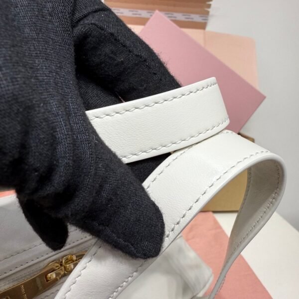 MIUMIU new underarm bowling bag made of soft calfskin material, high-end version, size: 28x15x13cm