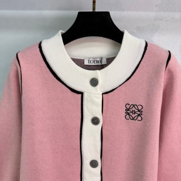 Loewe 2025 early autumn new contrast color long sleeve knitted cardigan high quality autumn and winter cardigan
